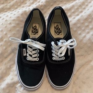 Women's Era Vans - Classic Low Top lace-up Shoes